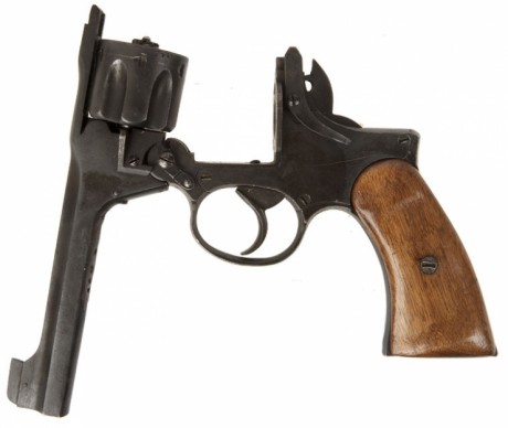 Hace unos días encontré por casualidad en una web extranjera un arma a la venta que hacía muchos años 150