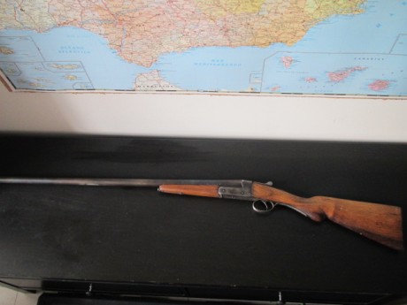 Escopeta monotiro Damián Bengoa del calibre 16. Según marcaje es de 1928. Madera esta al aceite de linaza. 00