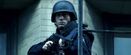 Compañeros,

En vista de las ganas de algunos (Elcafe, Wilcow, Vrakk, etc) por adivinar armas de películas 110
