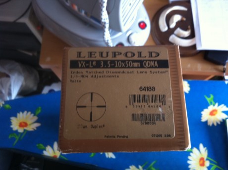 Vendo visor de gama alta Leupold VX-L de 3, 5-10x50 QDMA, con retícula iluminada dúplex. Estado impecable. 02