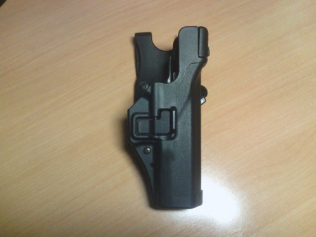 Se venden las siguientes fundas de la marca BLACKHAWK, en perfecto estado (nuevas o casi nuevas), y con 01