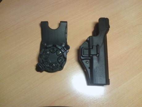Se venden las siguientes fundas de la marca BLACKHAWK, en perfecto estado (nuevas o casi nuevas), y con 00