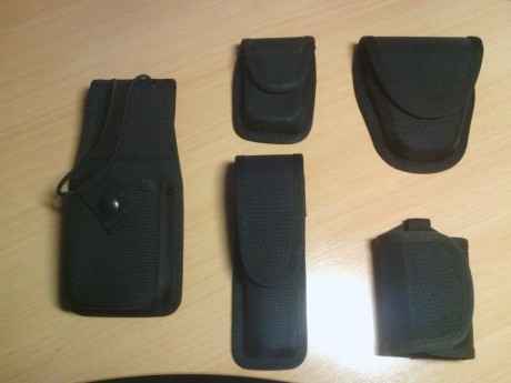 Se venden las siguientes fundas de la marca BLACKHAWK, en perfecto estado (nuevas o casi nuevas), y con 41