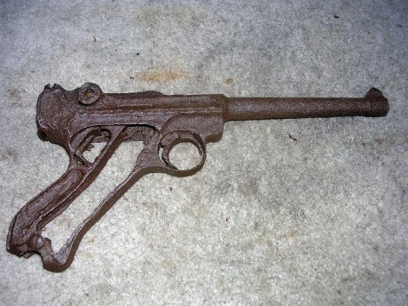 Hace unos días encontré por casualidad en una web extranjera un arma a la venta que hacía muchos años 40