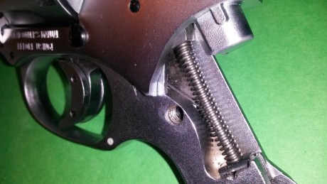 AYUDA CAMBIAR MUELLE DE GATILLO REVOLVER WEIHRAUCH TARGET TROPHY HW 357 DEL CALIBRE 32.


Buenas tardes 101