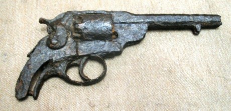 Hace unos días encontré por casualidad en una web extranjera un arma a la venta que hacía muchos años 160