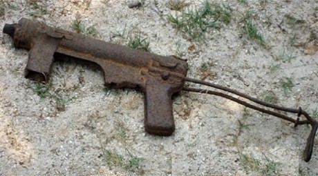 Hace unos días encontré por casualidad en una web extranjera un arma a la venta que hacía muchos años 10