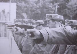 Hace unos días encontré por casualidad en una web extranjera un arma a la venta que hacía muchos años 20