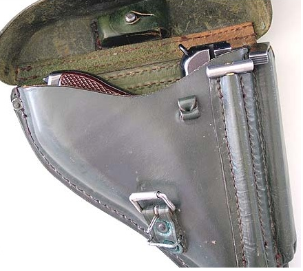 Hace unos días encontré por casualidad en una web extranjera un arma a la venta que hacía muchos años 52