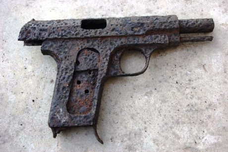 Hace unos días encontré por casualidad en una web extranjera un arma a la venta que hacía muchos años 160