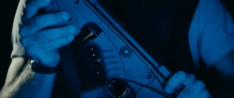 Compañeros,

En vista de las ganas de algunos (Elcafe, Wilcow, Vrakk, etc) por adivinar armas de películas 110