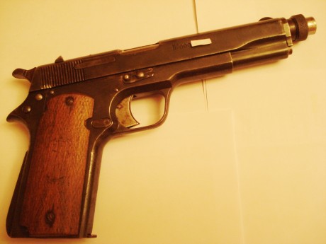 Hace unos días encontré por casualidad en una web extranjera un arma a la venta que hacía muchos años 10