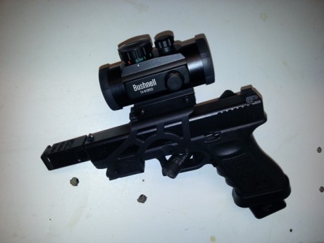 Ya he conseguido modificar mi Glock 17 para Open. Al final salió por un buen precio.
- Freno de boca: 01