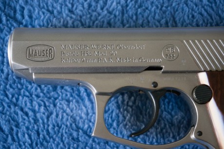 De mi coleccion personal, pongo a la venta esta detonadora. Se trata de una Mauser HSC 90 de 9mm PAK en 40