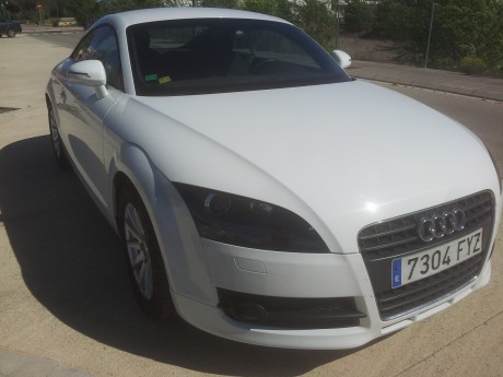 Se trata del modelo 2.0 tfsi, gasolina, por supuesto, y 200cv.
Está en perfecto estdo, con tan solo 69000 00