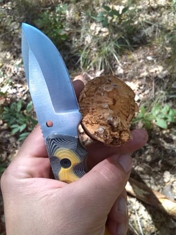 Este es uno de los casos en los que piensas que un cuchillo puede dar más que lo que su tamaño aparenta, 10