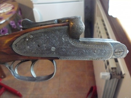 Me han regalado una escopeta paralela que pone marca ugartechea en el cañon.
Me gustaría saber exactamente 01