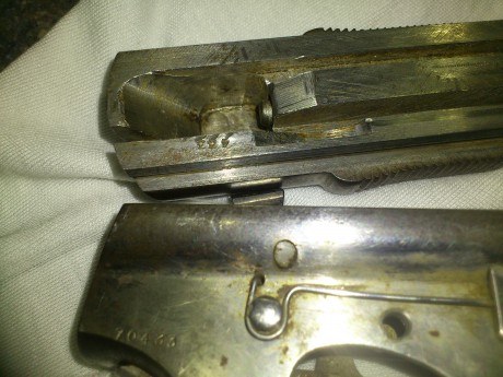 Hola,acabo de adquirir una astra 400 en la subasta de mi zona y tengo una duda,esta pistola no tiene ningun 30