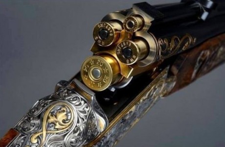 Zarandeando por los interneses,me he topado con esta foto de un arma....
¿Con esto que se caza? ¿Cuantos 00