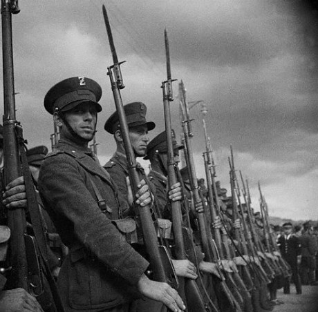 Hace unos días encontré por casualidad en una web extranjera un arma a la venta que hacía muchos años 30