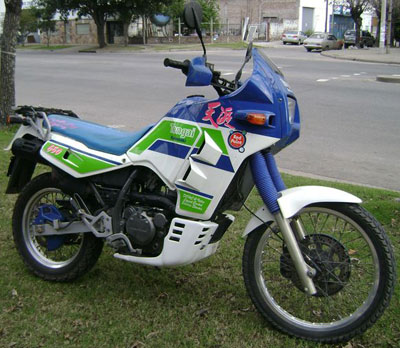 Buenas.

He abierto este post para que todos los foreros a los que nos van las motos podamos compartir 120
