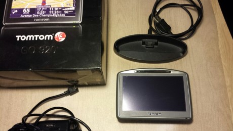 Hola a todos, pongo en venta este Tom Tom GO920 Iberia en perfecto estado, tiene mando(sin la pila) estuche,soporte 00