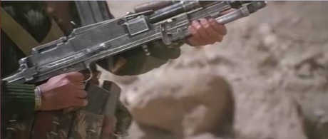 Compañeros,

En vista de las ganas de algunos (Elcafe, Wilcow, Vrakk, etc) por adivinar armas de películas 60