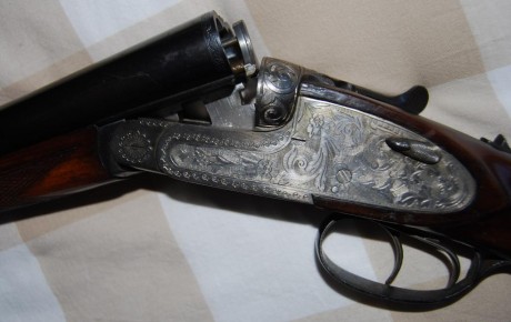 escopeta EGO mod.135, Calibre 12/76, Magnum, cañones cromados de cuatro y una estrellas.
Es del año 88, 02