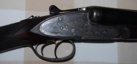escopeta Horizón 700  (Fabricada por armas Garbi),  calibre 12-70, gatillo articulado, maderas de nogal, 02