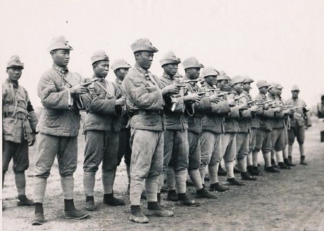 Hace unos días encontré por casualidad en una web extranjera un arma a la venta que hacía muchos años 50