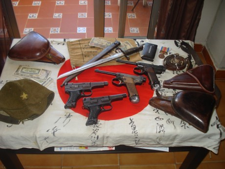 hola,os enseños mi pequeña coleccion de la batalla de iwo jima.un saludo 00