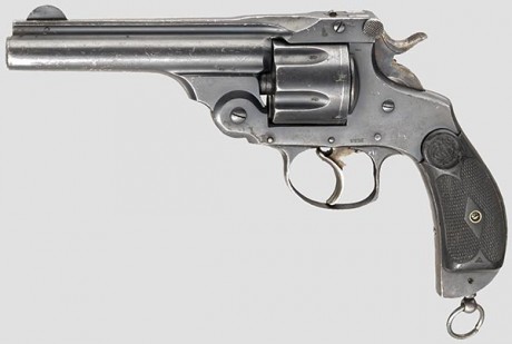 Hace unos días encontré por casualidad en una web extranjera un arma a la venta que hacía muchos años 31