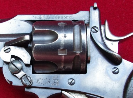 Hace unos días encontré por casualidad en una web extranjera un arma a la venta que hacía muchos años 92