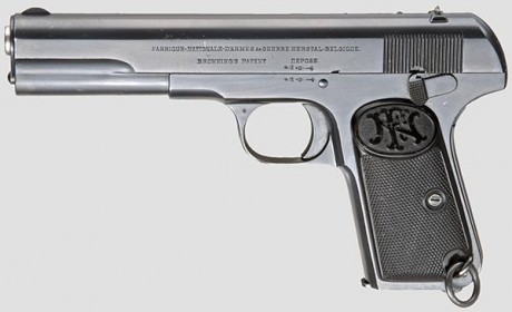 Hace unos días encontré por casualidad en una web extranjera un arma a la venta que hacía muchos años 21