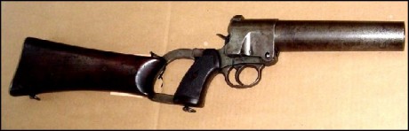 Hace unos días encontré por casualidad en una web extranjera un arma a la venta que hacía muchos años 31