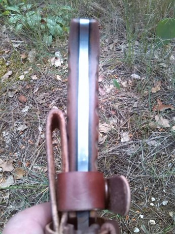 Os presento este cuchillo y la prueba realizada a esta pieza del artesano madrileño Guillermo Garcia (Garcimonte). 10