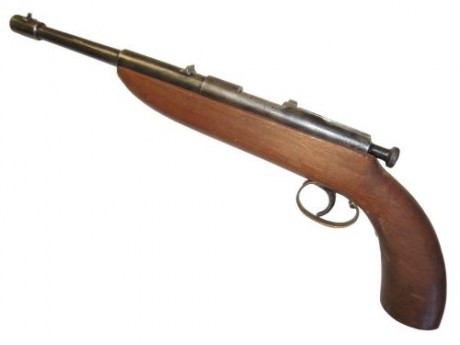 Hace unos días encontré por casualidad en una web extranjera un arma a la venta que hacía muchos años 140