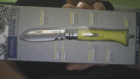 Opinel ha sacado una nueva gama de navajas destinadas al Bricolaje. He de decir que han llegado a mis 11