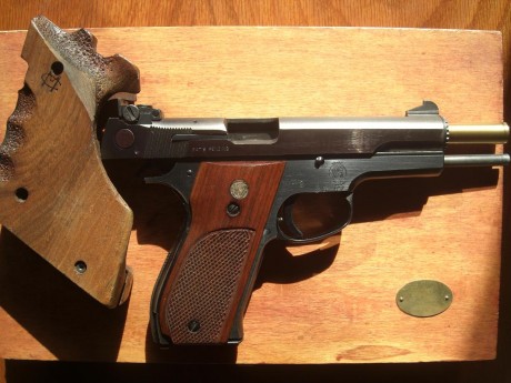 Vendo Smith Wesson Master 52. Cachas de tiro Morini. 60