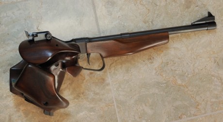 Buenas noches a todos¡¡¡¡ Alguie sabria decirme la diferencia que hay de la Toz35(M) en calidad de material 11