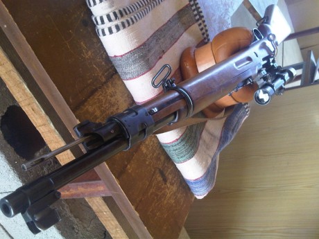 Muy buenas,

Ha caido en mis manos un Mauser Coruña en un estado excelente, sin disparar diría yo, conserva 11