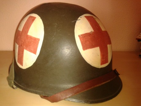 hola vendo casco americano US.M-1 sanitario de finales de años 40-50, es muy similar a los empleados en 01