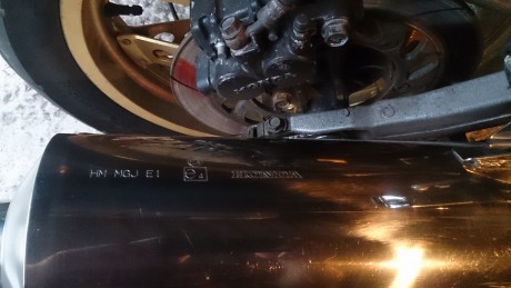 La vendo por usarla poco... por problemas de salud.... 1500km en 2 años...

Honda VF750F interceptor motor 10