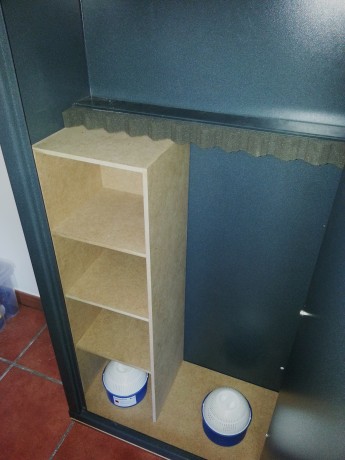 Hola buenas,
Como bien sabréis dentro de los armeros se ve más bien poco, así que hoy he decidido ponerme 00