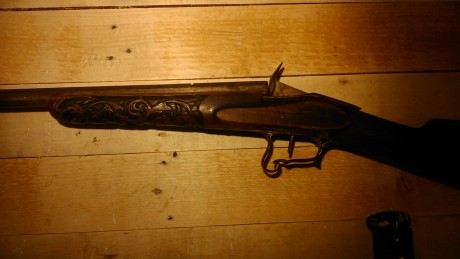 Buenos días, pues eso un compañero me ha dejado este rifle para limpiarlo y restaurar un poco la madera 01
