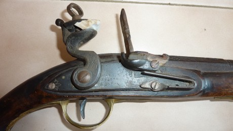 Hola, buenos dias a todos. Quisiera saber a ver si me podiais informar sobre esta pistola. Salió en una 01