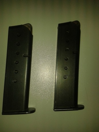 Buenas, vendo estos dos cargadores para la llama del 9 corto que estan paracticamente sin uso,  los dos 01