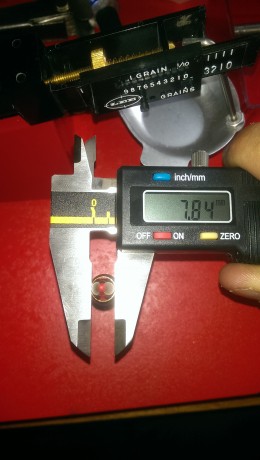 vamos a ver, compre unas puntas hornady sst cal 30 180 grains. Se me ocurre medirla y descubro que mide 01