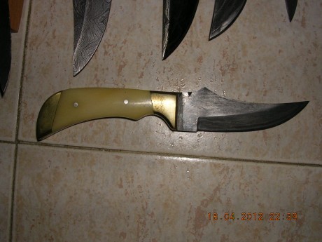 EStos son mis Damascos, como veis 5 cuchillos y 3 navajas, ninguno es Pakistaní, es decir que todos son 01