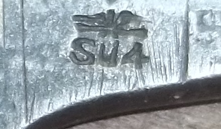 Hola a todos, soy nuevo en él foro y me gustaría que algún experto opinase sobre la luger que tengo en 10